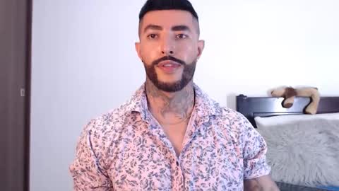 Snapshot of maximus_golden chatting on 5, 2, 2025 Independent Model online show from 5, 2, 2025