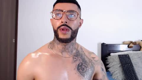 Snapshot of maximus_golden chatting on 17, 2, 2025 Independent Model online show from 17, 2, 2025