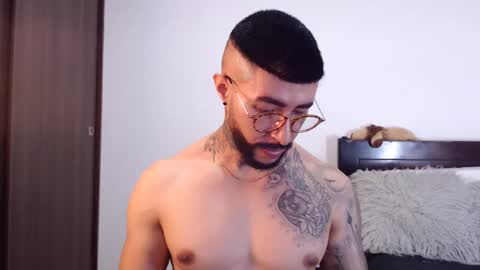 Snapshot of maximus_golden chatting on 21, 2, 2025 Independent Model online show from 21, 2, 2025