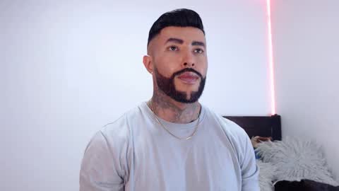 Snapshot of maximus_golden chatting on 9, 10, 2025 Independent Model online show from 9, 10, 2025