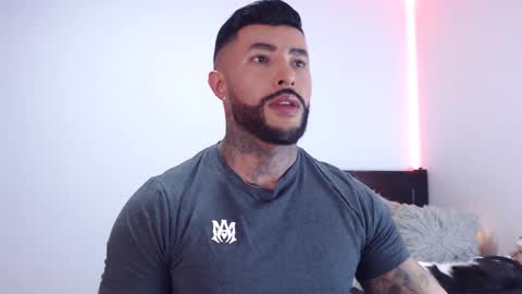 Snapshot of maximus_golden chatting on 12, 10, 2025 Independent Model online show from 12, 10, 2025