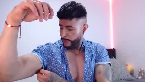 Snapshot of maximus_golden chatting on 17, 10, 2025 Independent Model online show from 17, 10, 2025