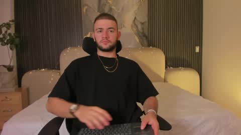 Snapshot of maximusclark1_ chatting on 2, 5, 2026 Maximus online show from 2, 5, 2026