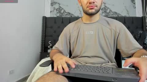 Snapshot of maximusclark1_ chatting on 28, 5, 2026 Maximus online show from 28, 5, 2026