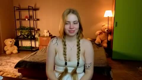 Snapshot of maxineheart chatting on 30, 6, 2026 Monica - Next stream 270525 0300 GMT2 online show from 30, 6, 2026