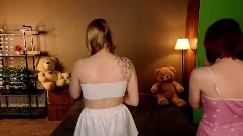 Snapshot of maxineheart chatting on 22, 7, 2026 Monica - Next stream 270525 0300 GMT2 online show from 22, 7, 2026