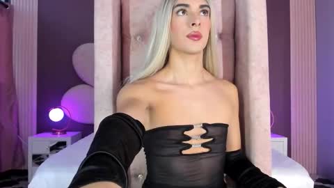 Snapshot of maxirogers chatting on 20, 3, 2026 Maxi Rogers online show from 20, 3, 2026