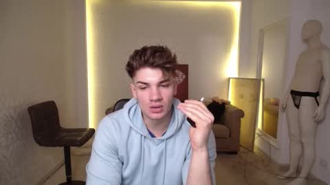 Snapshot of maxkaiden chatting on 21, 2, 2025 MaxKaiden online show from 21, 2, 2025