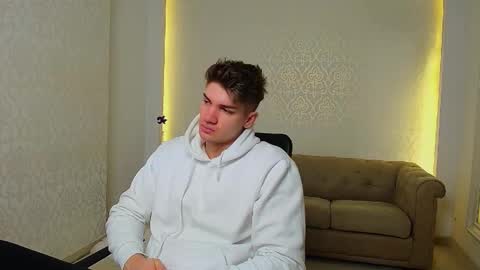 MaxKaiden online show from 23, 11, 2025