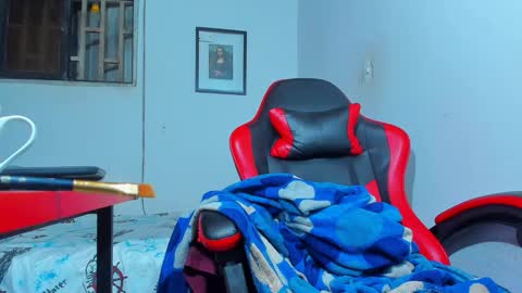 Snapshot of maxowens_oficial chatting on 16, 11, 2025 MAX online show from 16, 11, 2025