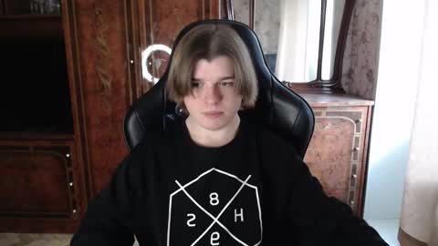 Max online show from 15, 12, 2025