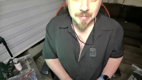 Snapshot of maxredz chatting on 5, 5, 2026 Max online show from 5, 5, 2026