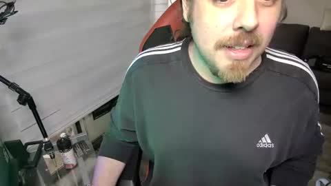 Snapshot of maxredz chatting on 12, 7, 2026 Max online show from 12, 7, 2026