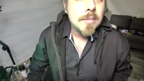 Snapshot of maxredz chatting on 15, 7, 2026 Max online show from 15, 7, 2026
