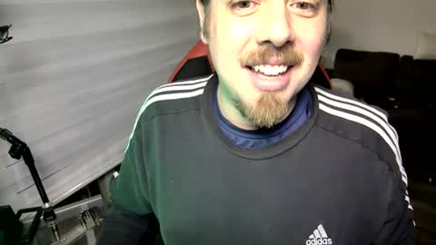 Snapshot of maxredz chatting on 31, 7, 2026 Max online show from 31, 7, 2026