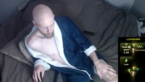 Snapshot of maxrouger chatting on 2, 3, 2026 MaxRouger online show from 2, 3, 2026