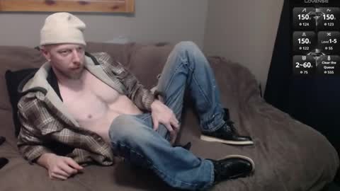 Snapshot of maxrouger chatting on 9, 4, 2026 MaxRouger online show from 9, 4, 2026