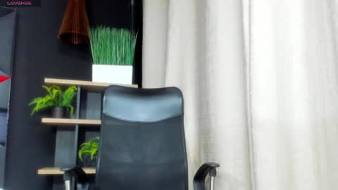 maxvolturi_ online show from 2, 5, 2026