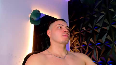 MAX online show from 25, 10, 2025