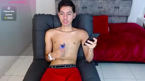 Snapshot of maxx_bigcock_ chatting on 10, 6, 2026 Max online show from 10, 6, 2026
