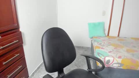 Snapshot of maxx_sexx chatting on 16, 12, 2024 maxx online show from 16, 12, 2024