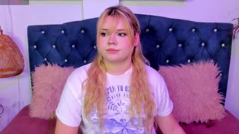 Maxine Minx online show from 26, 1, 2025