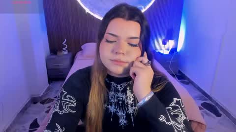 Snapshot of maxxxine_ chatting on 2, 5, 2026 Maxine Minx online show from 2, 5, 2026