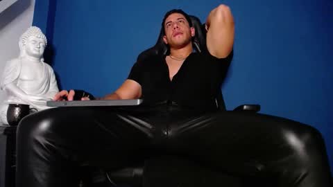 Snapshot of maxxxpowerful chatting on 26, 11, 2025 maxxxpowerful online show from 26, 11, 2025