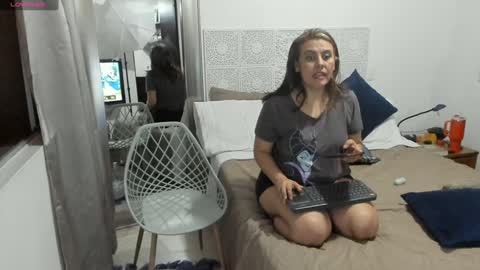 Snapshot of maxzy_star chatting on 5, 12, 2024 Victoria online show from 5, 12, 2024