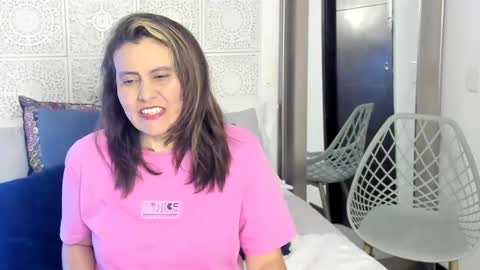 Snapshot of maxzy_star chatting on 6, 2, 2025 Victoria online show from 6, 2, 2025