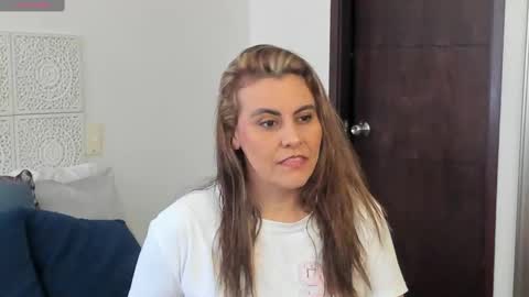 Snapshot of maxzy_star chatting on 14, 9, 2025 Victoria online show from 14, 9, 2025