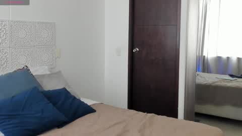 Snapshot of maxzy_star chatting on 17, 9, 2025 Victoria online show from 17, 9, 2025