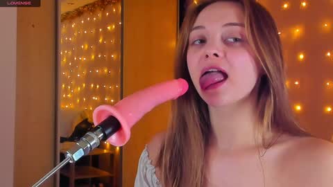 May Flower online show from 13, 1, 2025