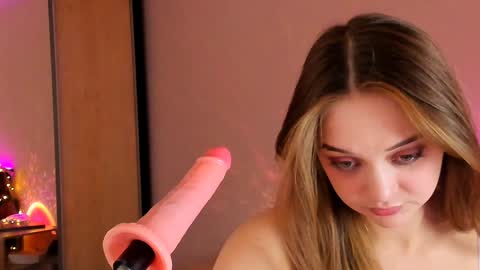 May Flower online show from 25, 1, 2025