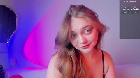 Snapshot of may_fl0wer chatting on 28, 6, 2026 May Flower online show from 28, 6, 2026