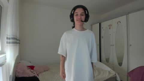 Maya online show from 11, 4, 2026