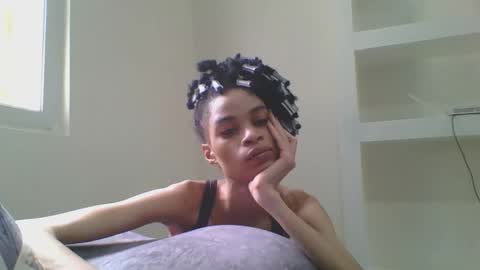 maya online show from 17, 4, 2026