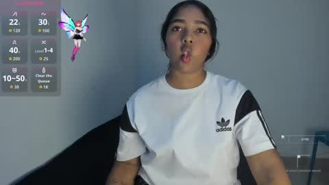 Snapshot of maya_graham_ chatting on 17, 11, 2025 Maya online show from 17, 11, 2025