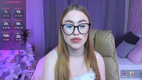 Snapshot of maya_lolly chatting on 11, 1, 2025 Maya online show from 11, 1, 2025