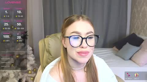 Snapshot of maya_lolly chatting on 11, 1, 2025 Maya online show from 11, 1, 2025