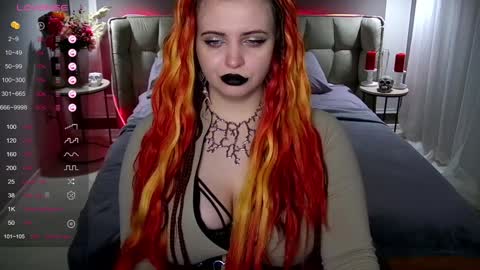 Maya Mils online show from 18, 1, 2025