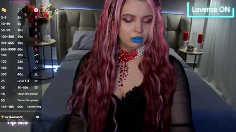 Maya Mils online show from 4, 3, 2025