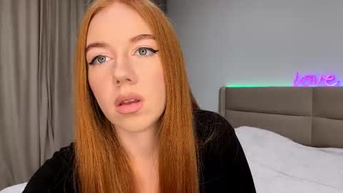 Maya  Lola online show from 14, 10, 2025
