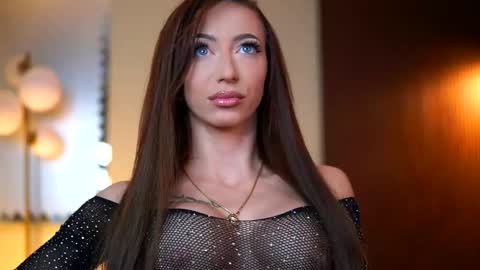 Snapshot of mayahipnoteyes chatting on 13, 10, 2025 Maya online show from 13, 10, 2025