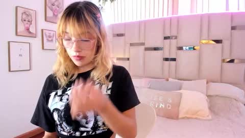 Mayajhons online show from 4, 3, 2026