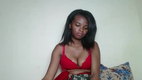 Snapshot of mayalabelle chatting on 13, 12, 2025 mayalabelle online show from 13, 12, 2025