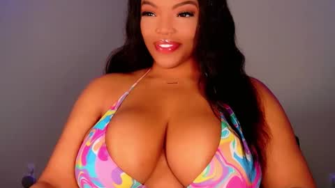 MayBabi online show from 3, 12, 2025