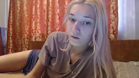 maybe_doll online show from 15, 11, 2025