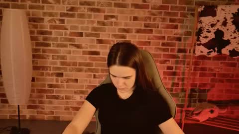 maybloom_ online show from 8, 11, 2025