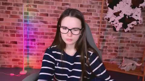 Snapshot of maybloom_ chatting on 4, 3, 2026 maybloom_ online show from 4, 3, 2026